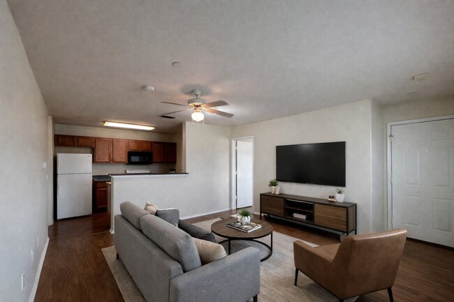 Building Photo - Centennial Apartments Unit Centennial Apartments