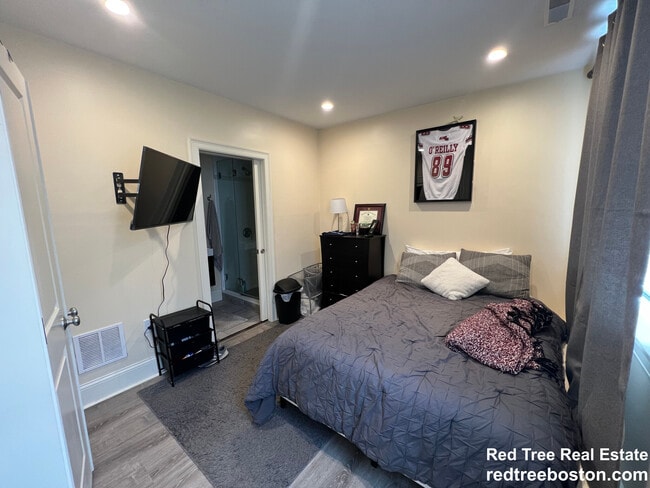 Photo - 14 Cufflin St Unit 1
