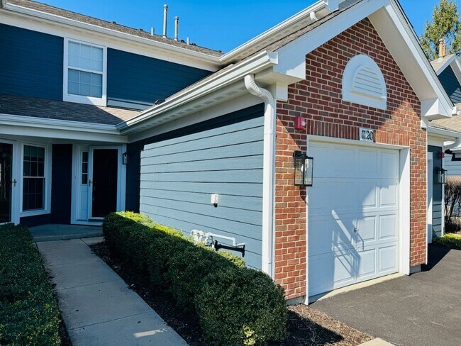 Photo - 1120 Kingston Ct Unit 1120