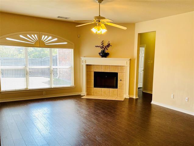 Photo - 300 Rain Tree Dr