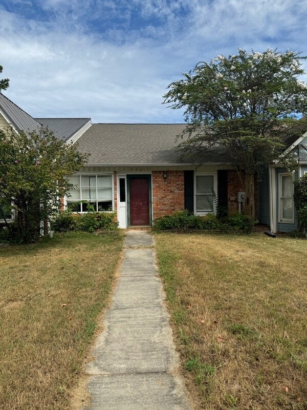 Photo - 432 Carridale St SW Condo