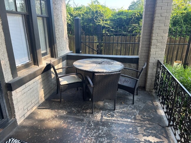 Photo - 159 N Belvedere Blvd Unit 2
