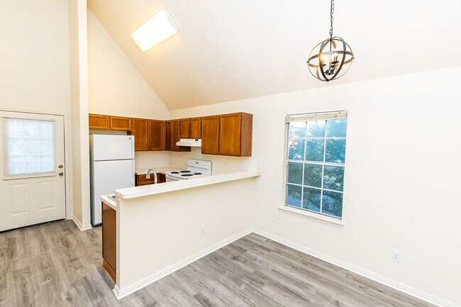 Dinette - 3001 Whisper Oaks Ln Unit D