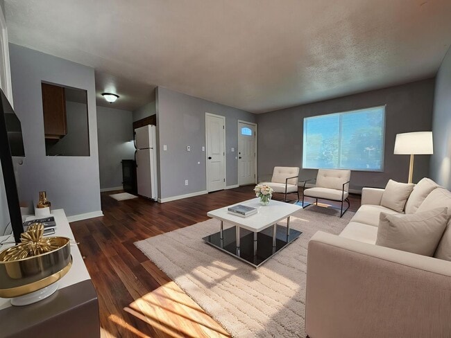 Building Photo - 4615 Picturesque Ct Unit 1