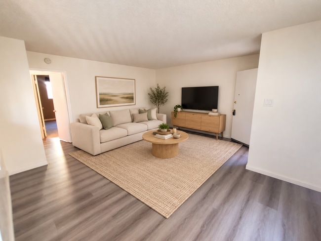 4281 Green Ave Unit 2