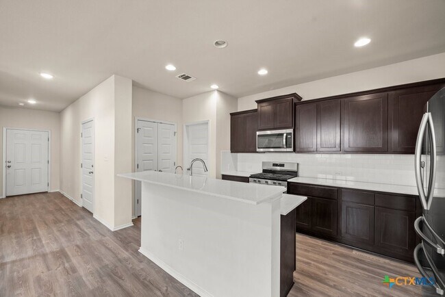 Photo - 145 Goldfinch Dr