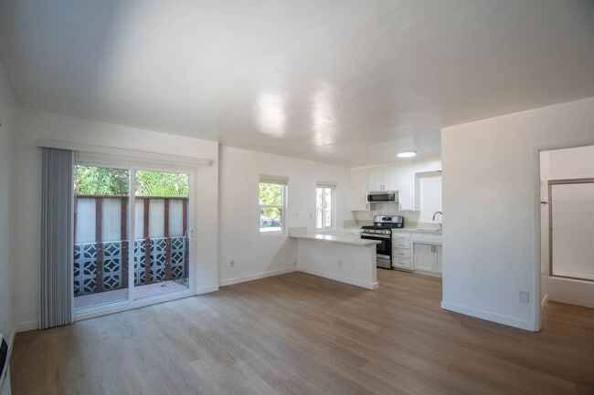 Photo - 14312 Tiara St Unit 01
