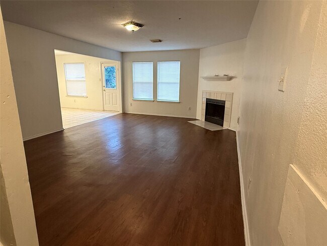 Photo - 5406 Bourgeois Rd