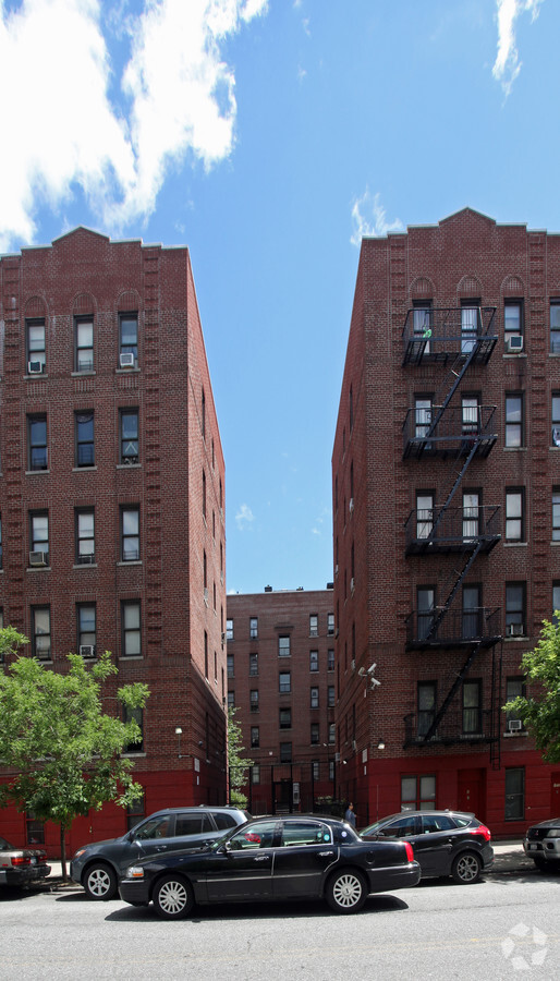 103 Post Ave - 103 Post Ave Apartments