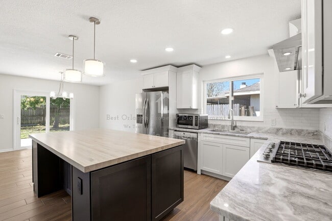 Photo - 7326 Wethersfield Dr