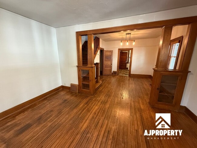 Photo - 225 N Spring Ave