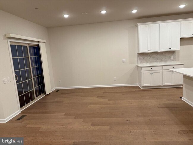 Photo - 344 Milton Stamp Dr