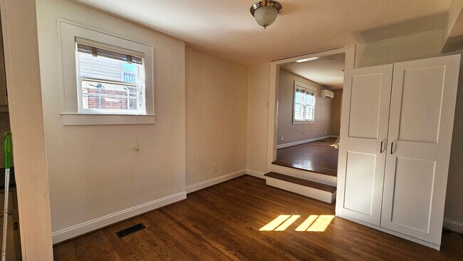 Photo - 2610 Woodlawn Dr