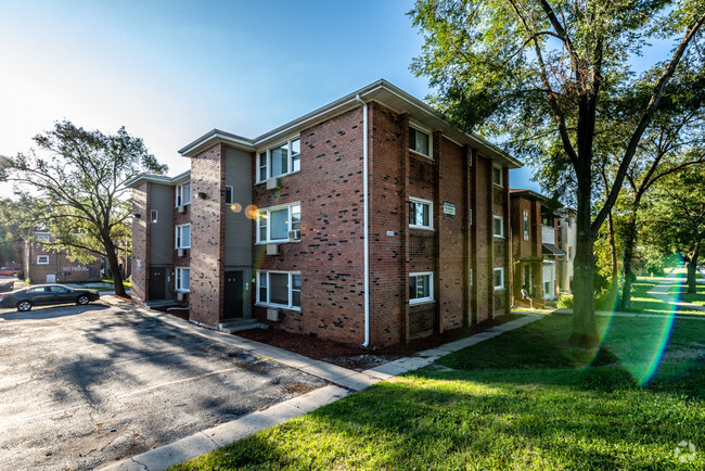 Building Photo - 14031 S School St Rental