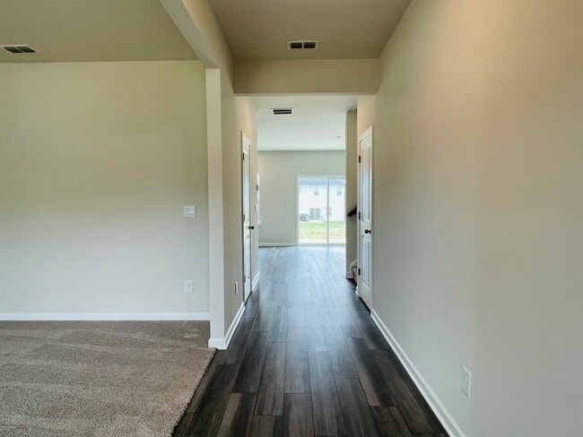 Photo - 5950 Green Ash Ct