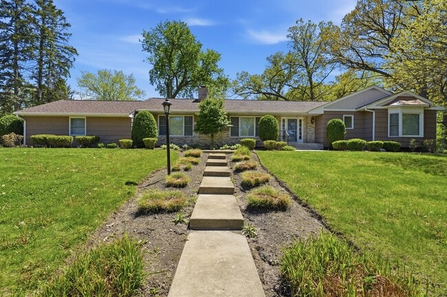 Photo - 29 Brookdale Ln