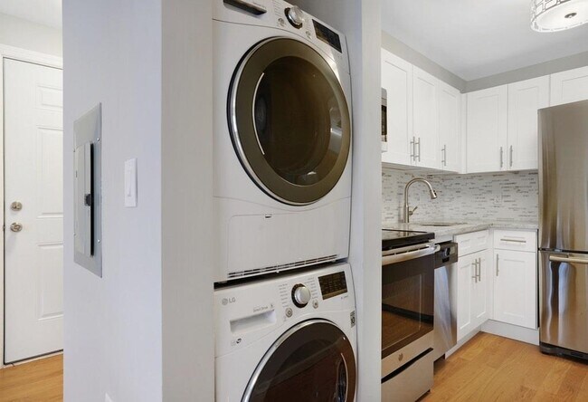 Photo - 565 1st St Unit 1