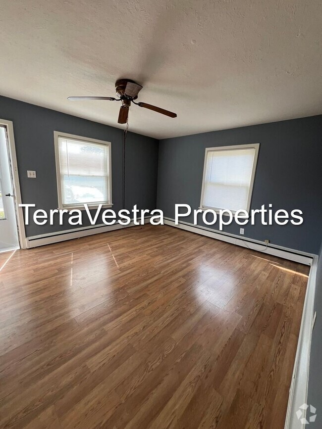 Building Photo - 41-43 Oak Street Unit 41-A Rental