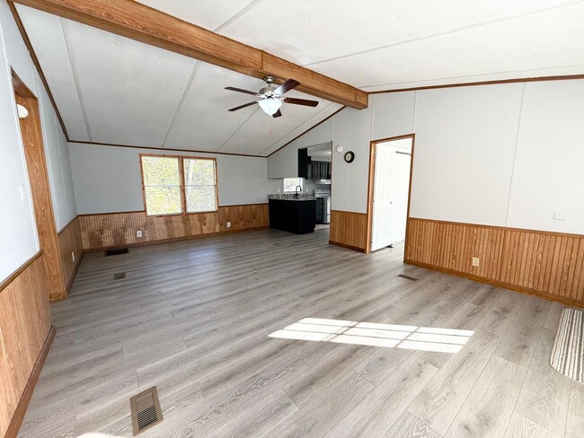 Photo - 914 Davenport Rd