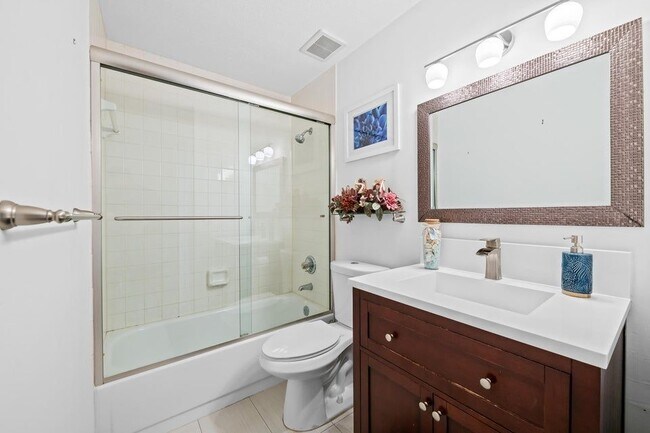 Photo - 219 NE 17th Ave