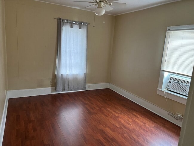 Photo - 5105 Crawford St Unidad 2