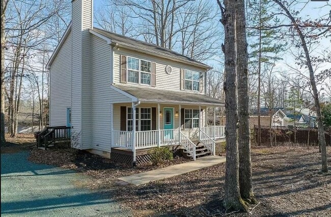 Photo - 4 Bdrm / 2.5 Bath Beautiful Lake Home at Central Virginia's largest Community