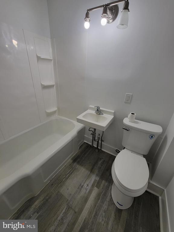 Photo - 1801 S Main St Unit APT 3 2ND FLOOR