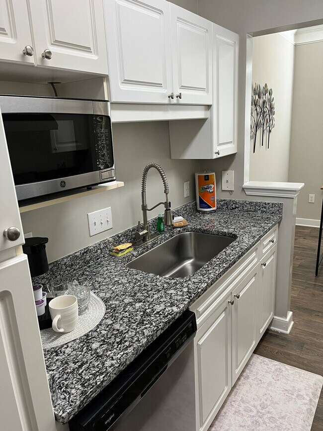 Photo - 1024 Cranbrook Dr Unit ID1344171P