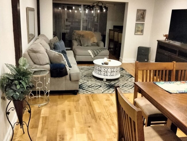 Photo - 2078 Sunset Point Rd