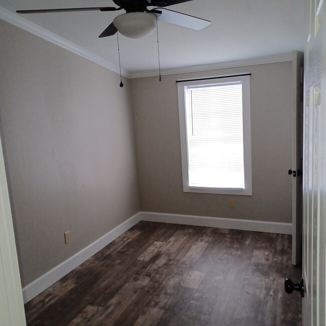 Photo - 890 Rough Edge Rd House