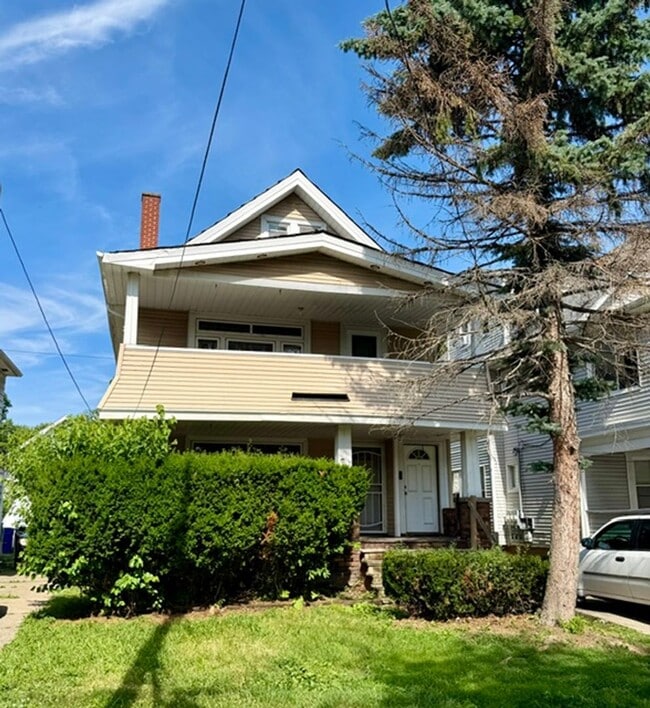 Building Photo - 3376 W 95th St Unit 1