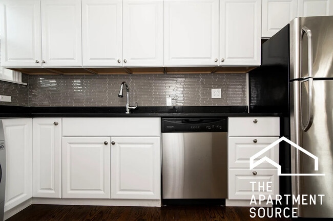 Photo - 3819 1/2 N Greenview Ave Unidad 1E