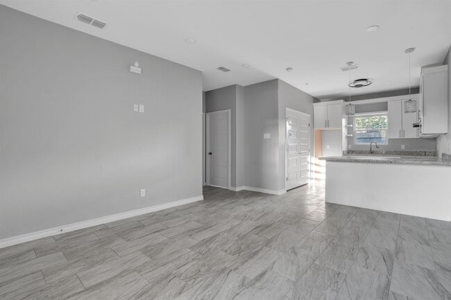 Photo - 2707 Sanders Ave Unit 1