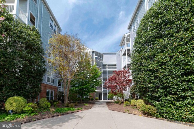 Photo - 3176 Summit Square Dr Unit 4-D3