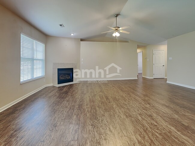 Photo - 2932 Dragonfly Way