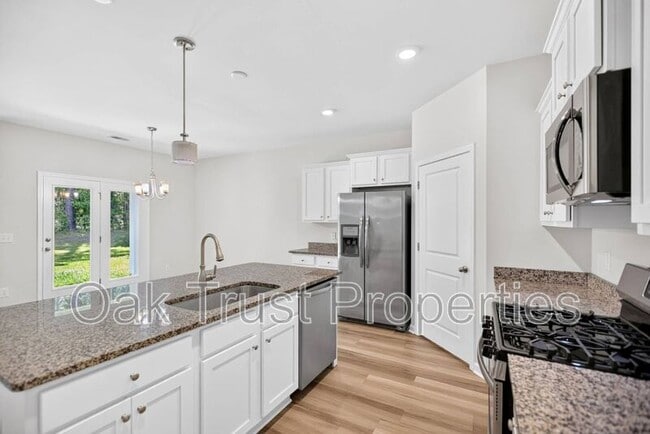 Photo - 216 Sarcoxie Rd
