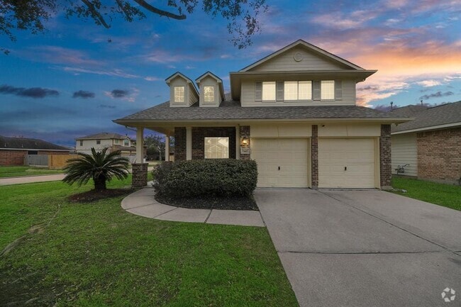 Building Photo - 7447 Oakwood Canyon Dr Rental