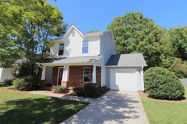 Photo - 3 Bedroom Home with a 1 Car garage!