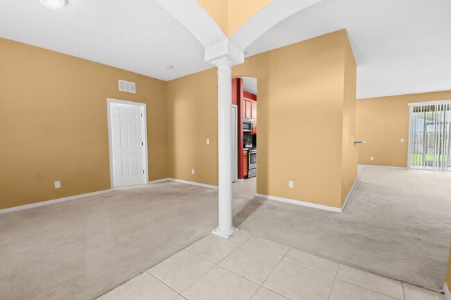 Photo - 6221 NW Hacienda Ln