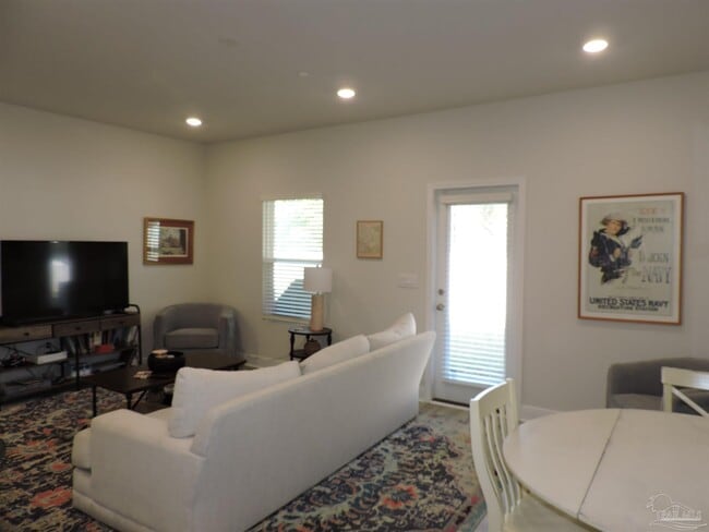 Photo - 7170 Village Ln