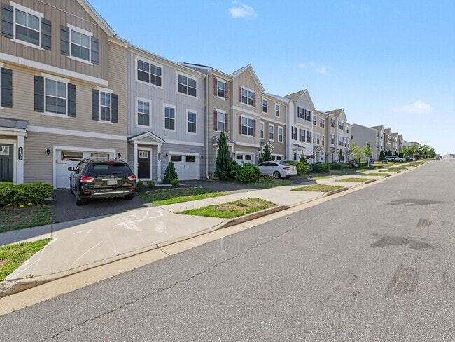 Photo - TOWNHOME FOR RENT