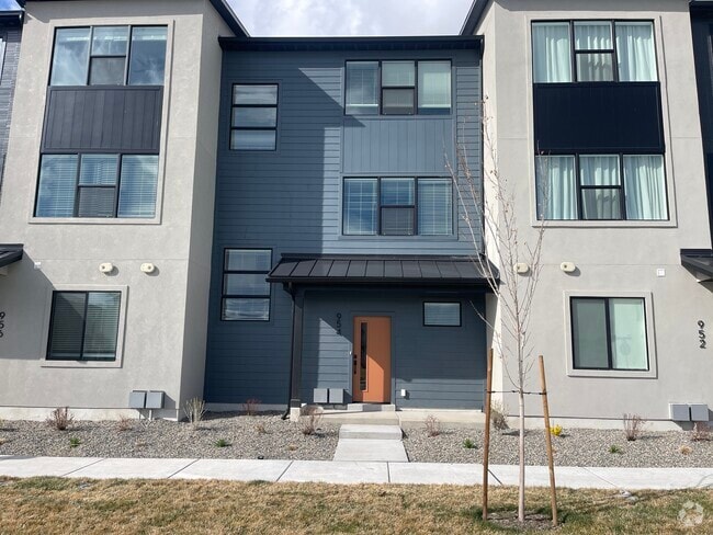 Building Photo - 954 W 350 S Rental