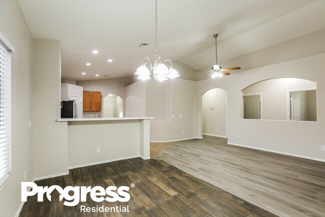 Photo - 2558 W Lynne Ln