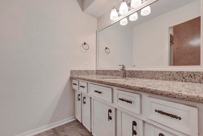 Photo - 17 Wishbonebush Rd