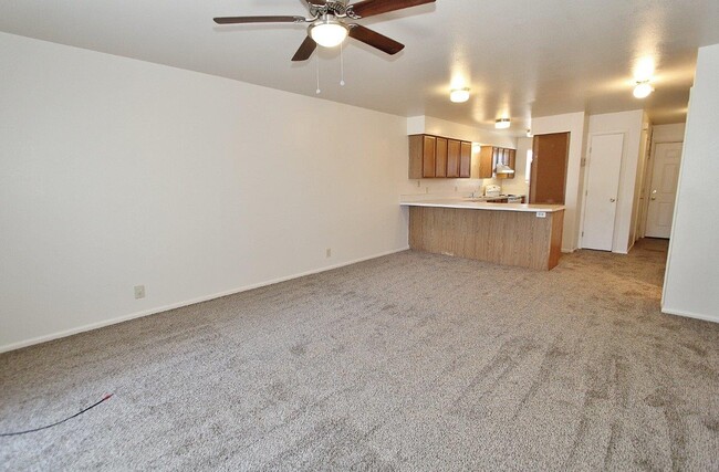 Photo - 551 N Moffatt Ave Unit 9