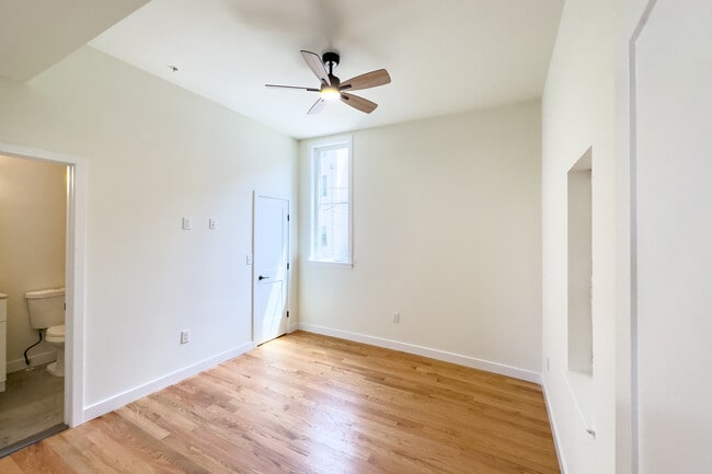 Apt 1 - 1 bedroom - Trenton Art Garage