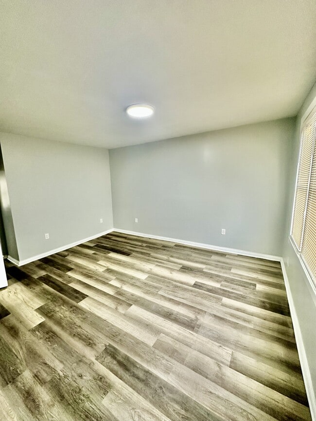 Photo - 1917 W 21st St