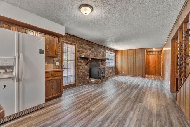 Photo - 1660 Palmer Pl
