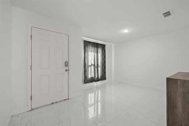 Photo - 362 NW Bayshore Blvd