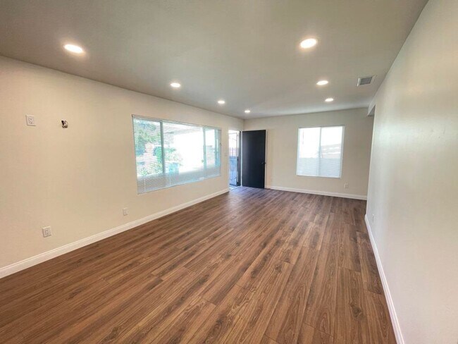 Photo - Like New Inside! Remodeled 3bd/2ba House In Desirable Allied Gardens Neighborhood